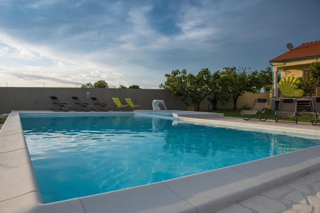 Dubis House Villa Zára Kültér fotó
